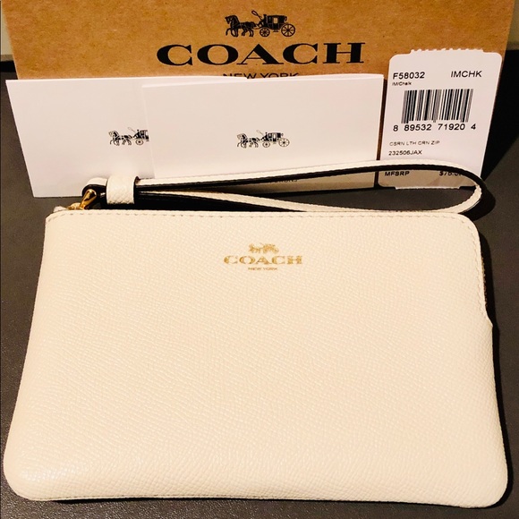 Coach Handbags - COACH ✨ CORNER ZIP WRISTLET WALLET CHALK WHITE NWT